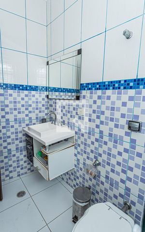 Casa à venda com 360m², 3 quartos e 8 vagas Casa à venda com 360m², 3 quartos e 8 vagasBanheiro suite 1
