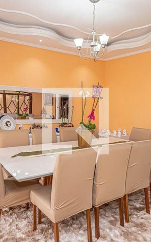 Casa à venda com 360m², 3 quartos e 8 vagas Casa à venda com 360m², 3 quartos e 8 vagasSala 2