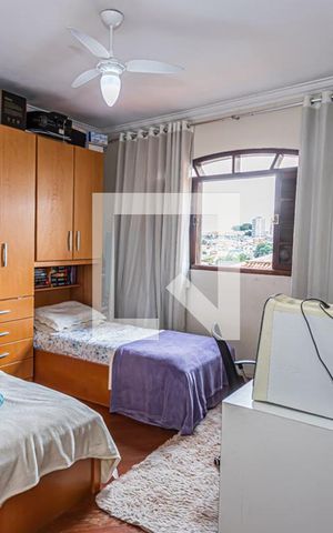 Casa à venda com 360m², 3 quartos e 8 vagas Casa à venda com 360m², 3 quartos e 8 vagasSuite 2