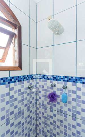 Casa à venda com 360m², 3 quartos e 8 vagas Casa à venda com 360m², 3 quartos e 8 vagasBanheiro suite 2