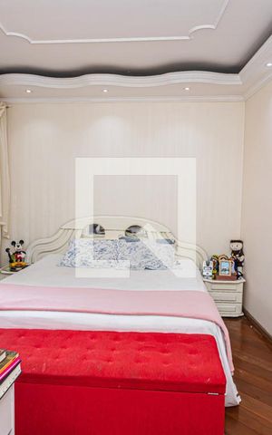 Casa à venda com 360m², 3 quartos e 8 vagas Casa à venda com 360m², 3 quartos e 8 vagasSuite 3