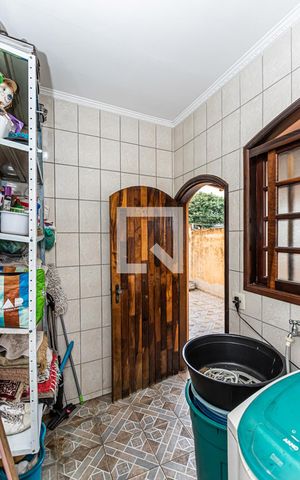 Casa à venda com 360m², 3 quartos e 8 vagas Casa à venda com 360m², 3 quartos e 8 vagasÁrea de Serviço