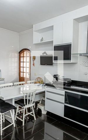 Casa à venda com 360m², 3 quartos e 8 vagas Casa à venda com 360m², 3 quartos e 8 vagasCozinha