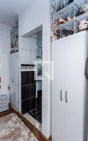 Casa à venda com 360m², 3 quartos e 8 vagas Casa à venda com 360m², 3 quartos e 8 vagasCloset suite 3