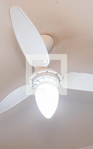 Casa à venda com 360m², 3 quartos e 8 vagas Casa à venda com 360m², 3 quartos e 8 vagasDetalhe Suíte 1