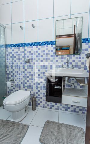 Casa à venda com 360m², 3 quartos e 8 vagas Casa à venda com 360m², 3 quartos e 8 vagasBanheiro suite 2