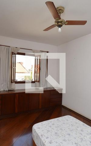 Casa à venda com 476m², 5 quartos e 3 vagasQuarto 4