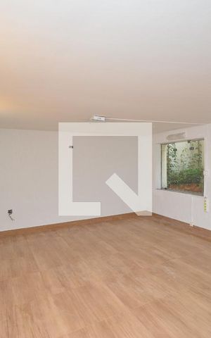 Casa à venda com 476m², 5 quartos e 3 vagasEscritório