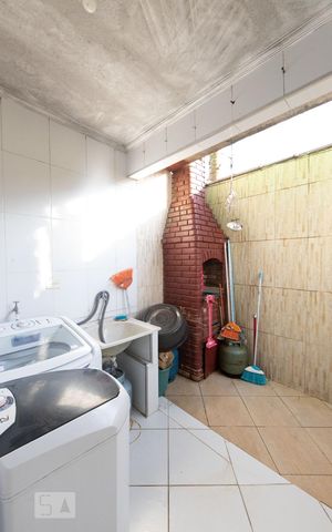 Casa à venda com 85m², 2 quartos e 2 vagas Casa à venda com 85m², 2 quartos e 2 vagasÁrea de Serviço