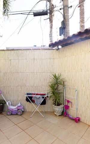 Casa à venda com 85m², 2 quartos e 2 vagas Casa à venda com 85m², 2 quartos e 2 vagasGaragem