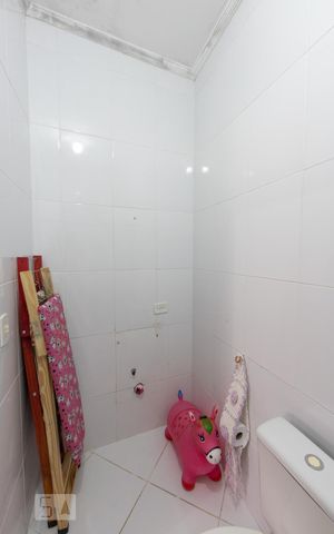 Casa à venda com 85m², 2 quartos e 2 vagas Casa à venda com 85m², 2 quartos e 2 vagasBanheiro Suite 2