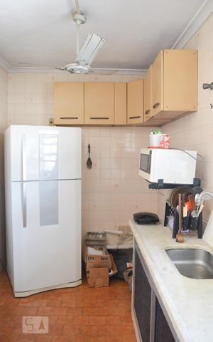 Apartamento para alugar com 72m², 2 quartos e 1 vagaCozinha