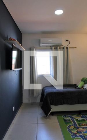 Casa à venda com 211m², 4 quartos e 2 vagasSuíte 3