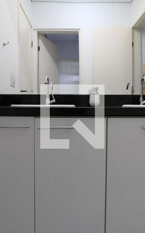Casa à venda com 211m², 4 quartos e 2 vagasBanheiro da suíte 4