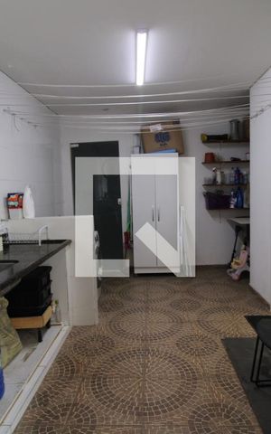 Casa à venda com 211m², 4 quartos e 2 vagasÁrea de serviço