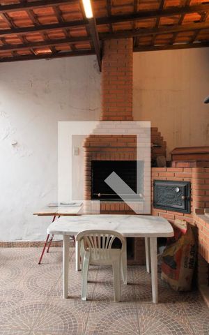 Casa à venda com 211m², 4 quartos e 2 vagasChurrasqueira