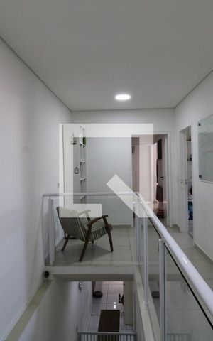 Casa à venda com 211m², 4 quartos e 2 vagasCorredor