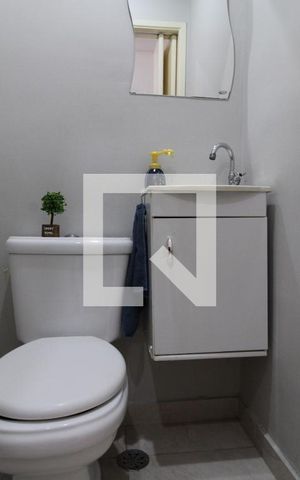 Casa à venda com 211m², 4 quartos e 2 vagasLavabo