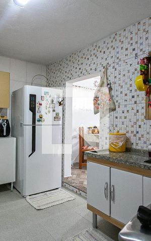 Casa à venda com 172m², 4 quartos e 3 vagas Casa à venda com 172m², 4 quartos e 3 vagasCasa 2 - Cozinha
