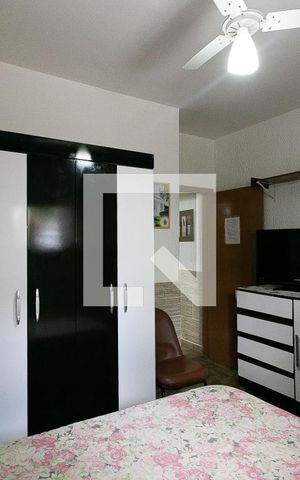 Casa à venda com 172m², 4 quartos e 3 vagas Casa à venda com 172m², 4 quartos e 3 vagasCasa 2 - Quarto