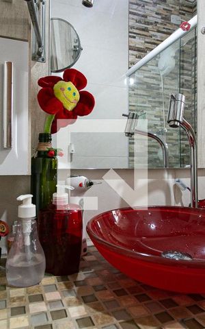 Casa à venda com 172m², 4 quartos e 3 vagas Casa à venda com 172m², 4 quartos e 3 vagasCasa 2 - Banheiro