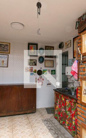 Casa à venda com 172m², 4 quartos e 3 vagas Casa à venda com 172m², 4 quartos e 3 vagasCasa 2 - Quintal e Churrasqueira