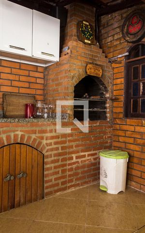 Casa para alugar com 400m², 2 quartos e 2 vagasChurrasqueira