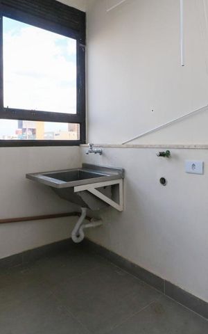 Apartamento para alugar com 210m², 3 quartos e 3 vagas Apartamento para alugar com 210m², 3 quartos e 3 vagasÁrea de serviço