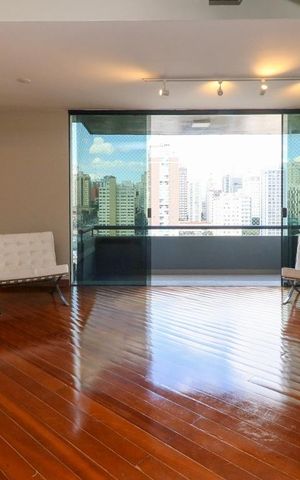 Apartamento para alugar com 210m², 3 quartos e 3 vagas Apartamento para alugar com 210m², 3 quartos e 3 vagasSala