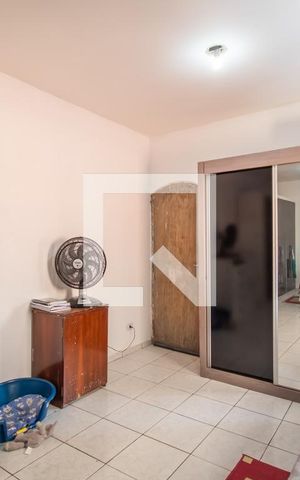 Casa à venda com 220m², 4 quartos e 6 vagas Casa à venda com 220m², 4 quartos e 6 vagasSuíte