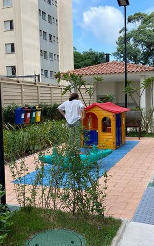 Apartamento à venda com 33m², 2 quartos e sem vaga Apartamento à venda com 33m², 2 quartos e sem vagaÁrea Comum - Playground