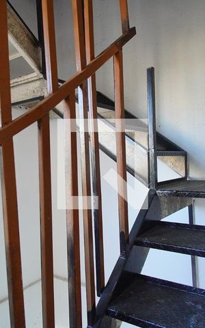 Casa à venda com 380m², 7 quartos e 3 vagasEscada