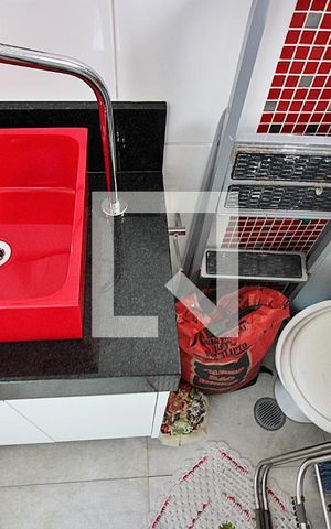 Apartamento à venda com 84m², 2 quartos e 2 vagasBanheiro de Serviço