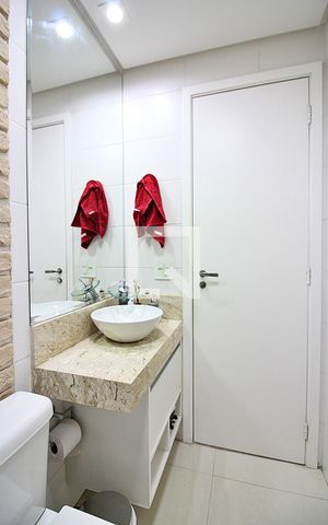 Apartamento à venda com 84m², 2 quartos e 2 vagasBanheiro Social
