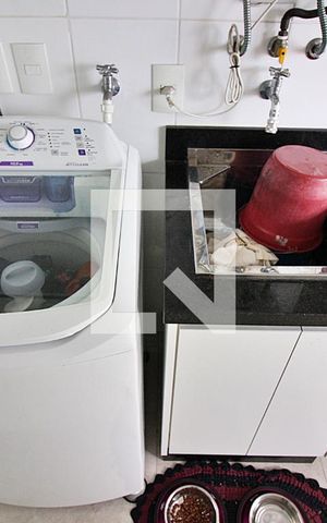 Apartamento à venda com 84m², 2 quartos e 2 vagasÁrea de Serviço
