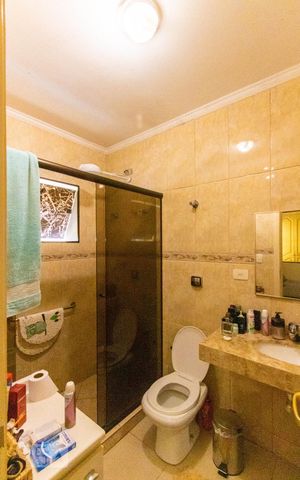 Casa de condomínio para alugar com 500m², 4 quartos e 4 vagasBanheiro da Suíte 3