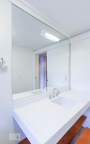 Apartamento para alugar com 108m², 2 quartos e 1 vagaBanheiro Social