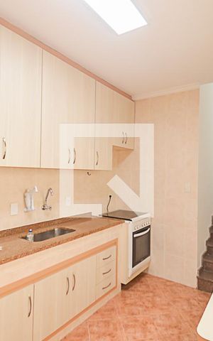 Casa à venda com 180m², 3 quartos e 2 vagasCozinha