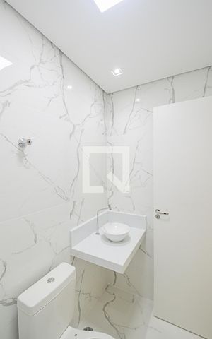 Casa à venda com 180m², 3 quartos e 2 vagasBanheiro da Suíte