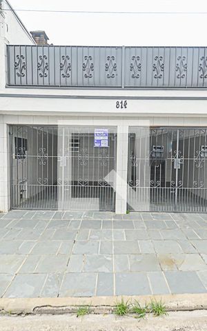 Casa à venda com 180m², 3 quartos e 2 vagasFachada