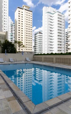 Apartamento à venda com 99m², 3 quartos e 2 vagas Apartamento à venda com 99m², 3 quartos e 2 vagasPiscina