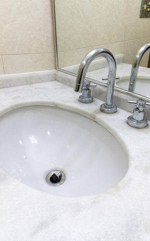 Apartamento à venda com 99m², 3 quartos e 2 vagas Apartamento à venda com 99m², 3 quartos e 2 vagasBanheiro