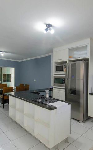 Casa para alugar com 459m², 3 quartos e 6 vagas Casa para alugar com 459m², 3 quartos e 6 vagasSala de Jantar e Cozinha