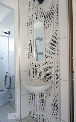 Apartamento para alugar com 48m², 2 quartos e sem vagaBanheiro 