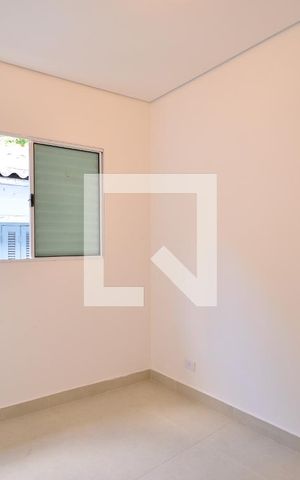Casa para alugar com 44m², 1 quarto e sem vagaQuarto