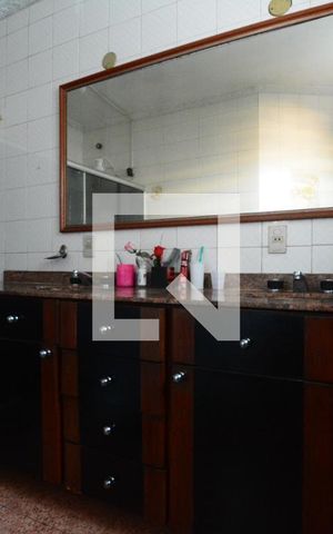 Casa para alugar com 100m², 4 quartos e 1 vagaBanheiro 1