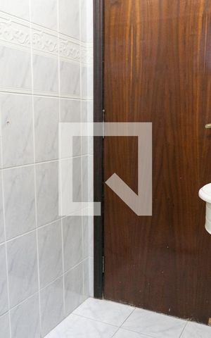 Casa à venda com 191m², 3 quartos e 5 vagas Casa à venda com 191m², 3 quartos e 5 vagasBanheiro de serviço