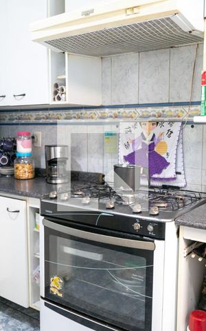Casa à venda com 191m², 3 quartos e 5 vagas Casa à venda com 191m², 3 quartos e 5 vagasCozinha