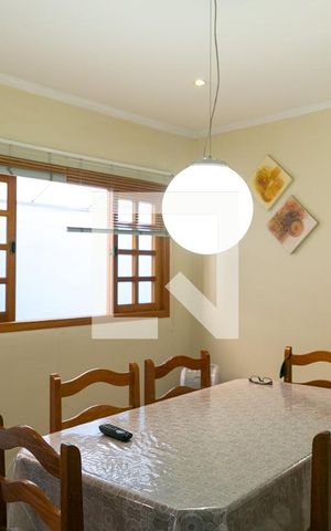 Casa à venda com 191m², 3 quartos e 5 vagas Casa à venda com 191m², 3 quartos e 5 vagasCopa