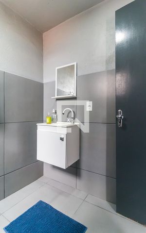 Studio para alugar com 42m², 1 quarto e 1 vaga Studio para alugar com 42m², 1 quarto e 1 vagaBanheiro